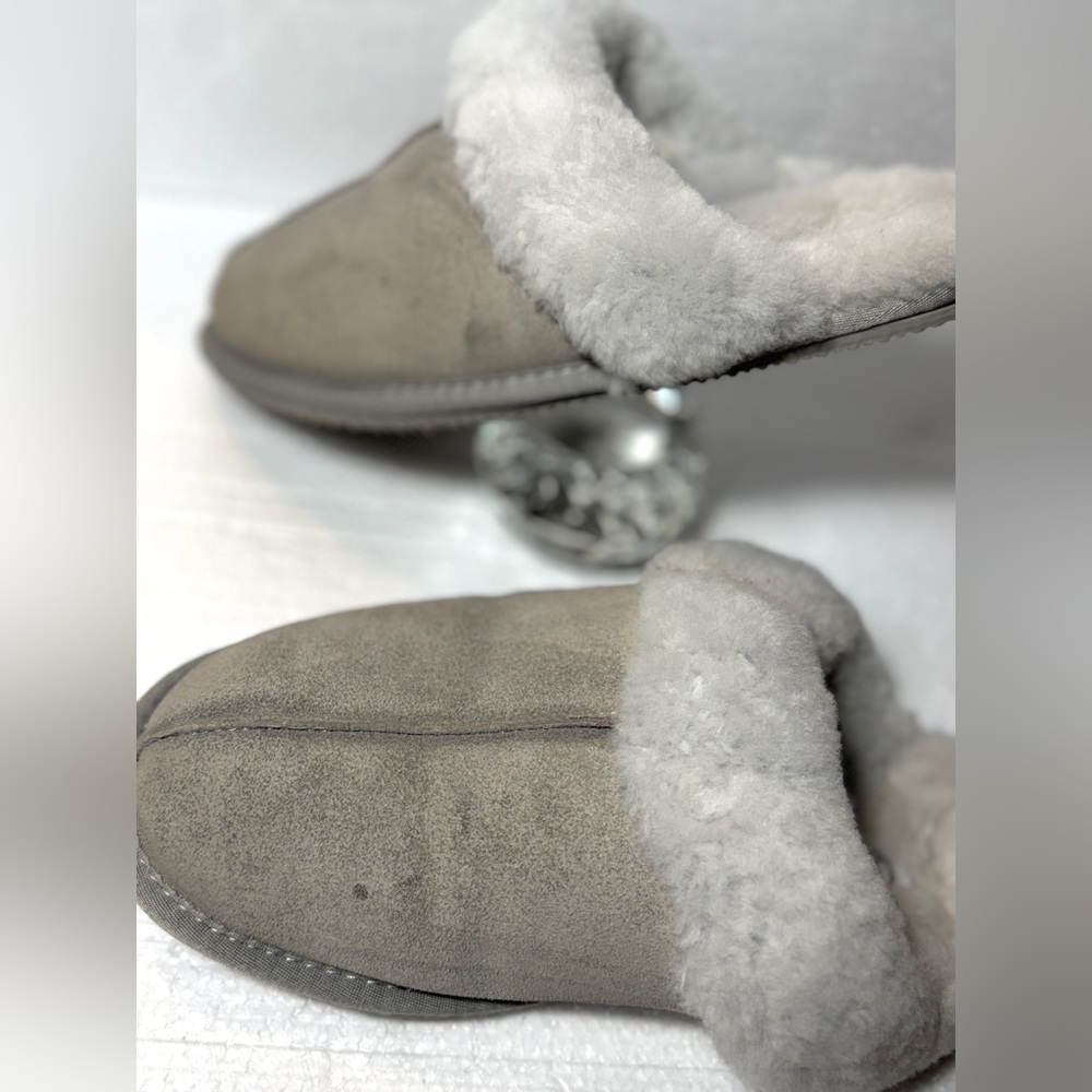 Quince Women's Cozy Grey Shearling Slippers - Picture 12 of 17